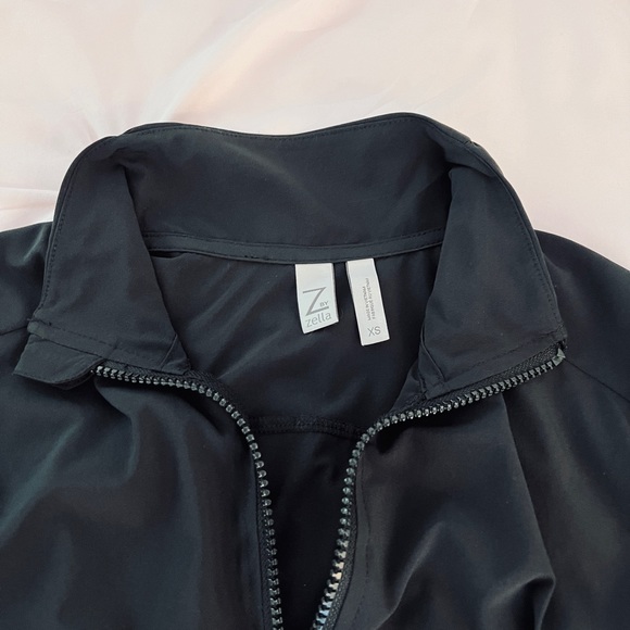 Sold - Picture 3 of 8